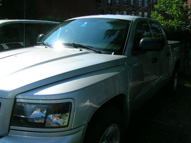 2009 Dodge Dakota 3500 SLT Quad Cab 4 X