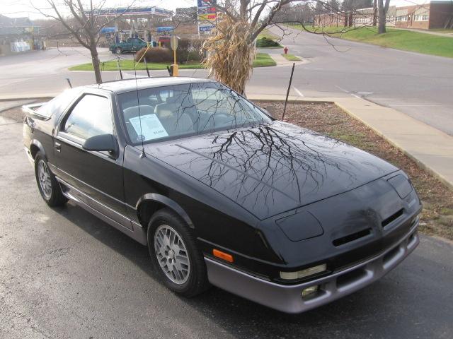 1990 Dodge Daytona LW2