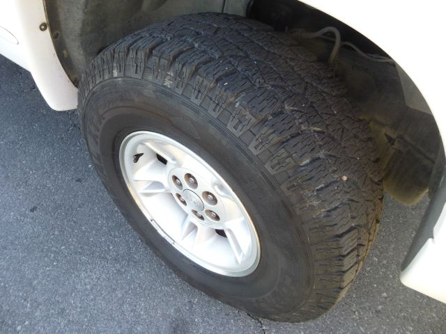 1999 Dodge Durango Ram 3500 Diesel 2-WD