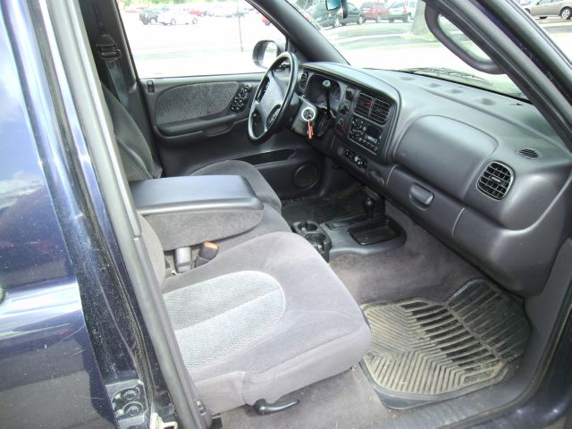 1999 Dodge Durango FWD Van