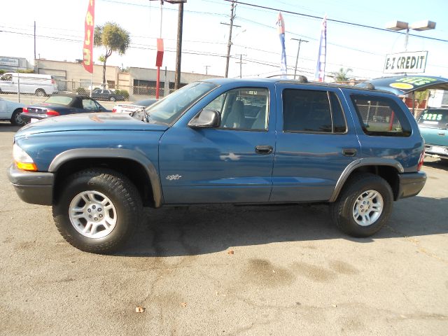 2002 Dodge Durango Wolfsburg Edition Sedan