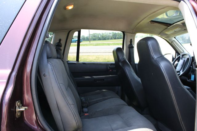 2003 Dodge Durango Wolfsburg Edition Sedan