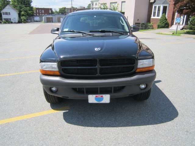 2003 Dodge Durango Wolfsburg Edition Sedan