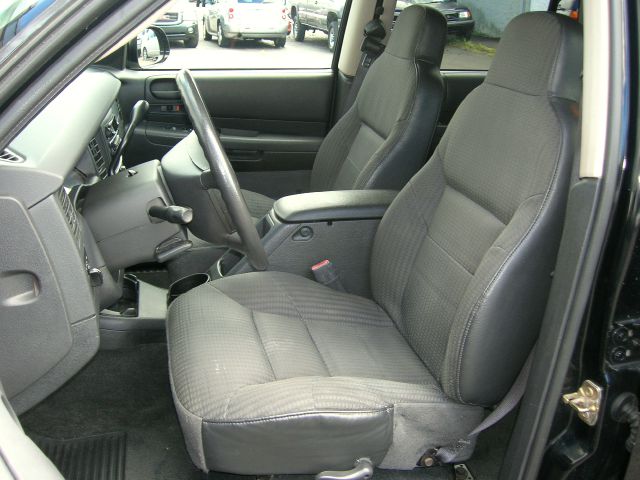 2003 Dodge Durango Wolfsburg Edition Sedan