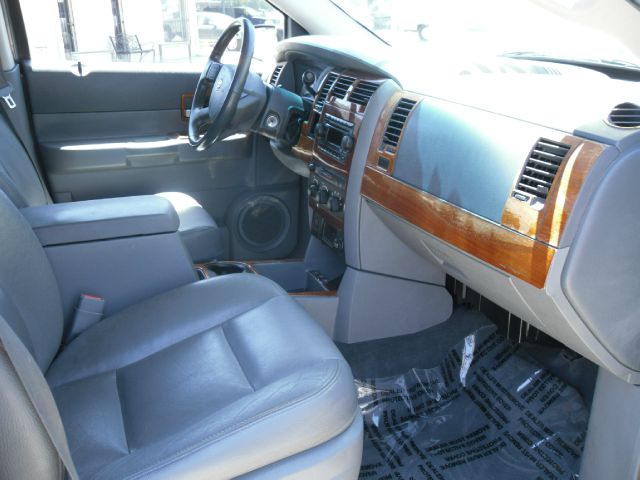 2004 Dodge Durango Super