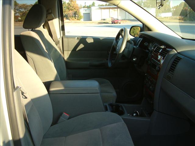 2005 Dodge Durango Wagon SE