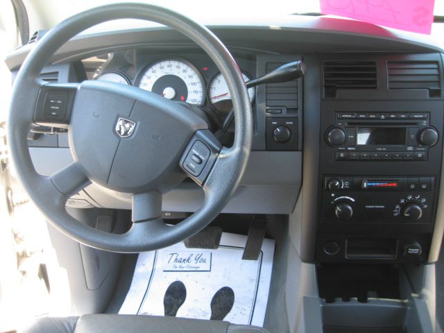 2005 Dodge Durango Wolfsburg Edition Sedan