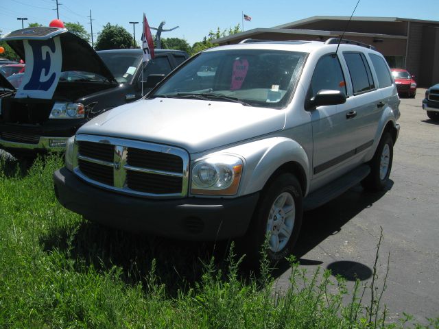 2005 Dodge Durango Wolfsburg Edition Sedan