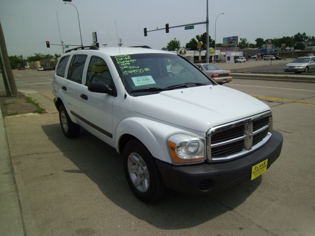 2005 Dodge Durango FWD Van