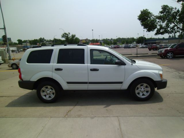 2005 Dodge Durango FWD Van