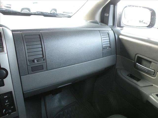 2005 Dodge Durango SLT 25