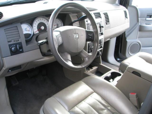 2005 Dodge Durango SLT 25