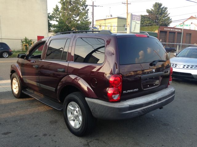 2005 Dodge Durango Wolfsburg Edition Sedan