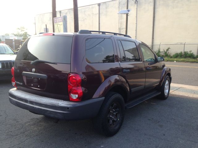 2005 Dodge Durango Wolfsburg Edition Sedan
