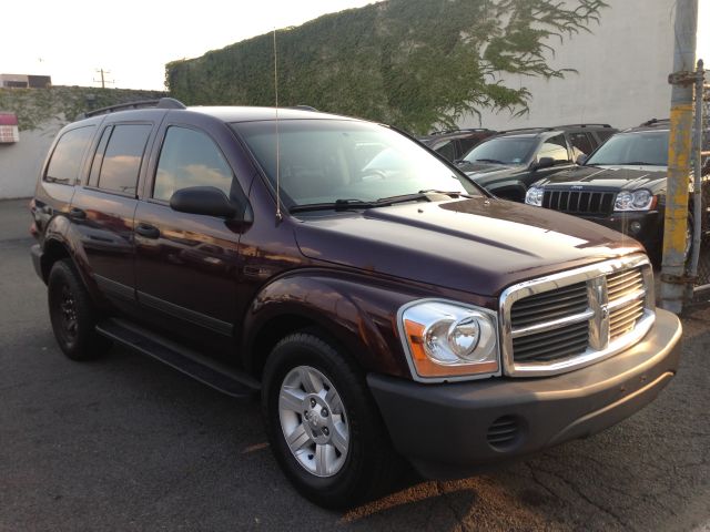 2005 Dodge Durango Wolfsburg Edition Sedan