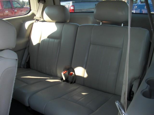 2005 Dodge Durango SLT 25