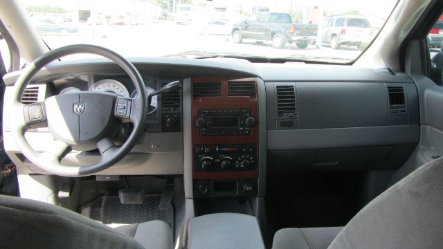 2005 Dodge Durango Wagon SE