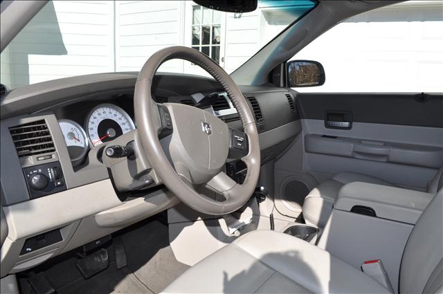 2005 Dodge Durango SLT 25