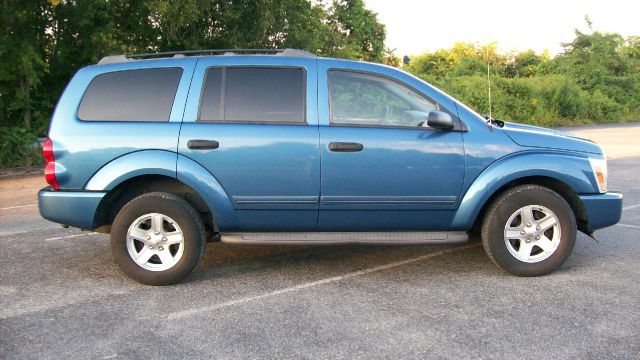 2005 Dodge Durango Wagon SE