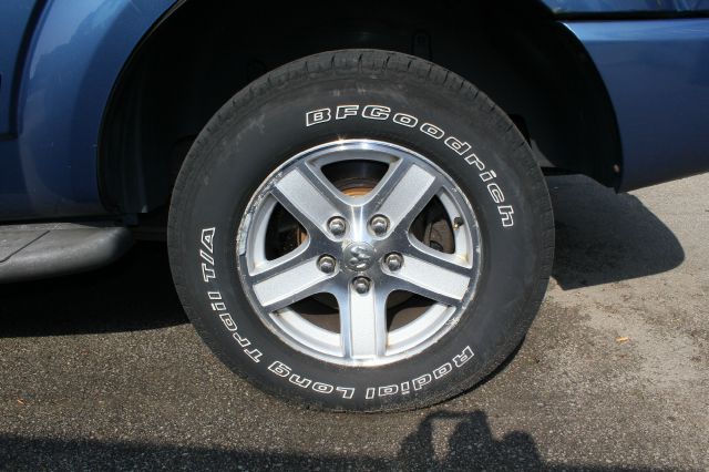 2005 Dodge Durango Wagon SE