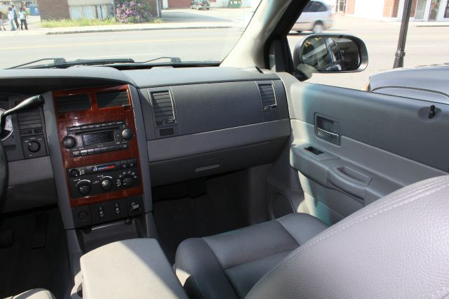 2005 Dodge Durango Wagon SE