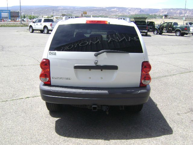 2006 Dodge Durango Wolfsburg Edition Sedan