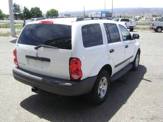 2006 Dodge Durango Wolfsburg Edition Sedan
