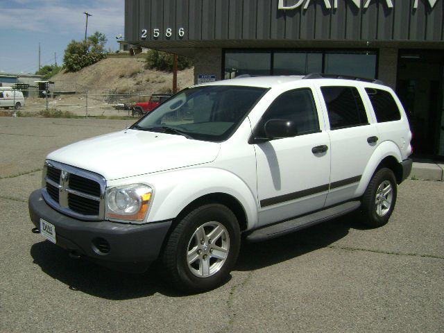 2006 Dodge Durango Wolfsburg Edition Sedan