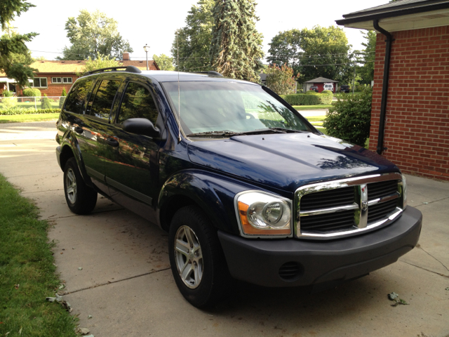 2006 Dodge Durango Wolfsburg Edition Sedan