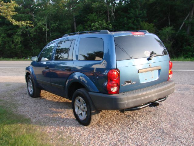 2006 Dodge Durango Wolfsburg Edition Sedan