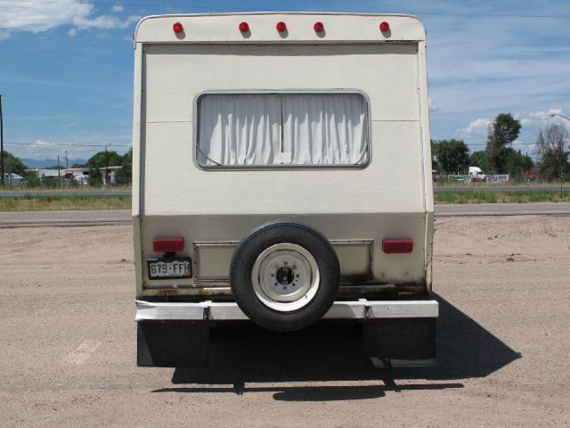 1978 Dodge F30 Sportsman REG CAB 4x4 Truck