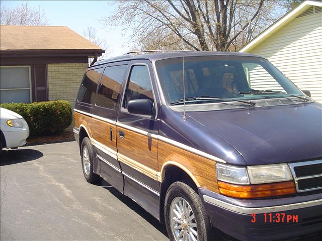 1993 Dodge Grand Caravan X