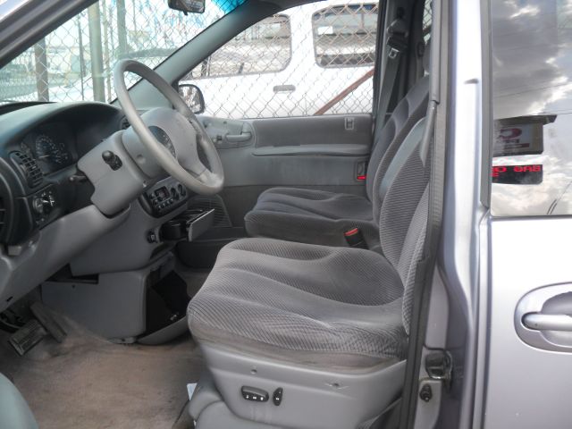 1996 Dodge Grand Caravan X