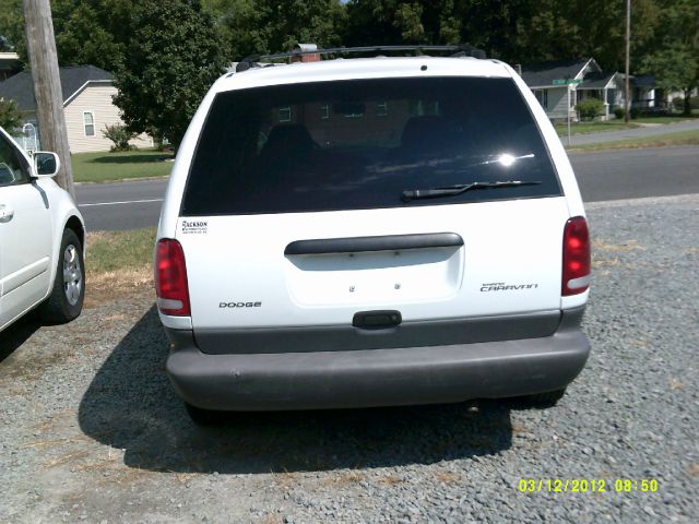 1996 Dodge Grand Caravan SE