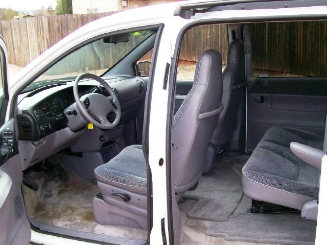 1996 Dodge Grand Caravan SE