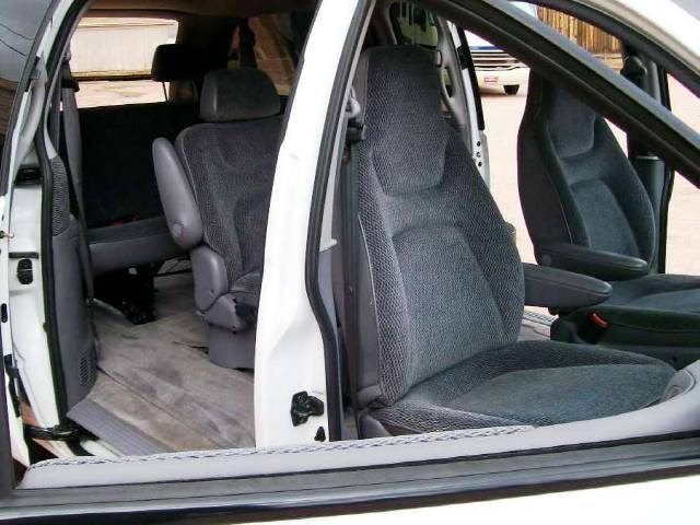 1996 Dodge Grand Caravan SE