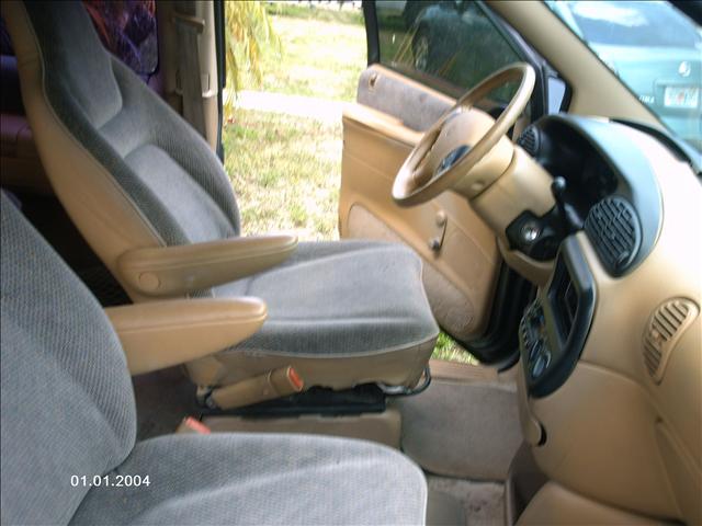 1996 Dodge Grand Caravan Unknown