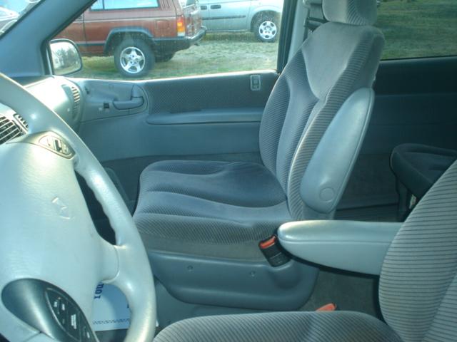 1996 Dodge Grand Caravan SE