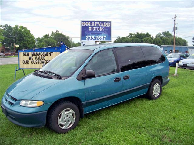 1997 Dodge Grand Caravan 2WD 4dr V6 XLT