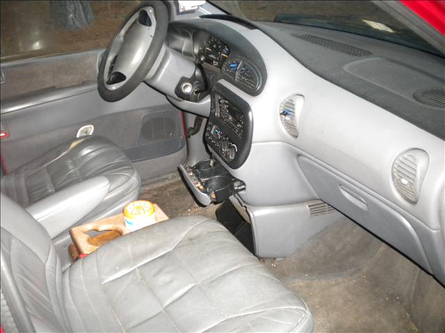 1998 Dodge Grand Caravan SE