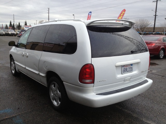 1999 Dodge Grand Caravan LW2