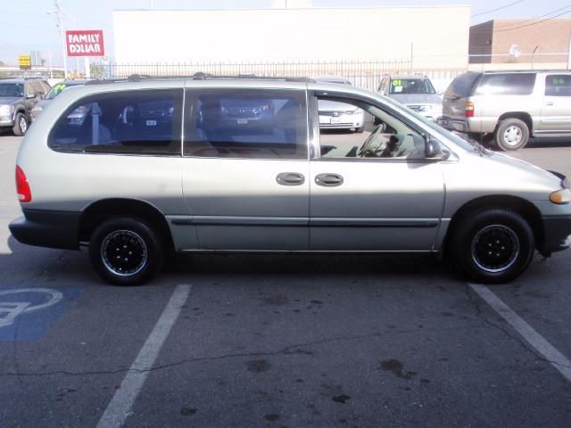 1999 Dodge Grand Caravan Base