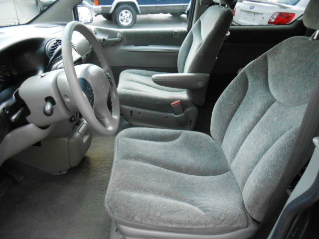 1999 Dodge Grand Caravan X