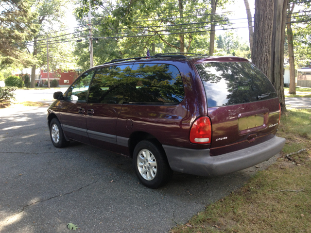 1999 Dodge Grand Caravan SE