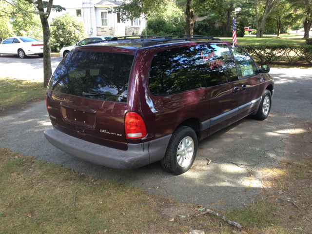 1999 Dodge Grand Caravan SE
