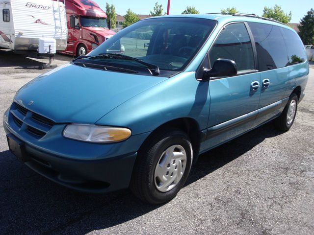 1999 Dodge Grand Caravan SE