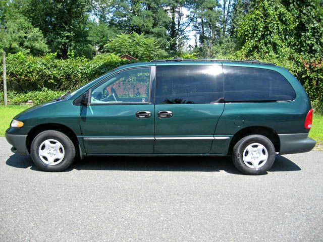1999 Dodge Grand Caravan Base
