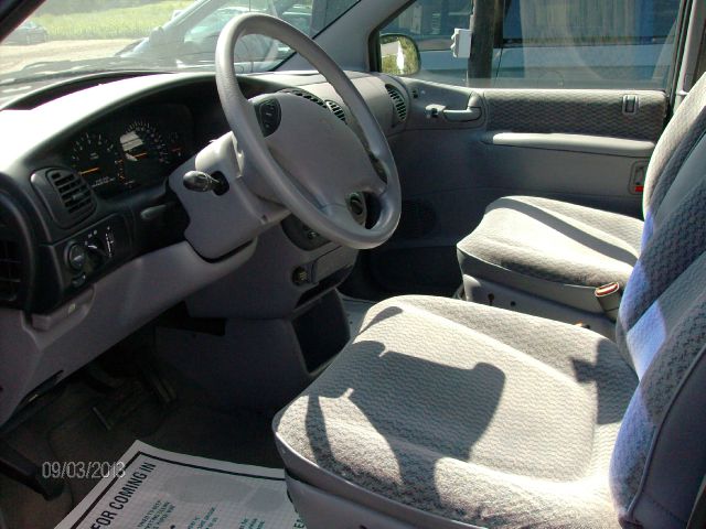 2000 Dodge Grand Caravan SE