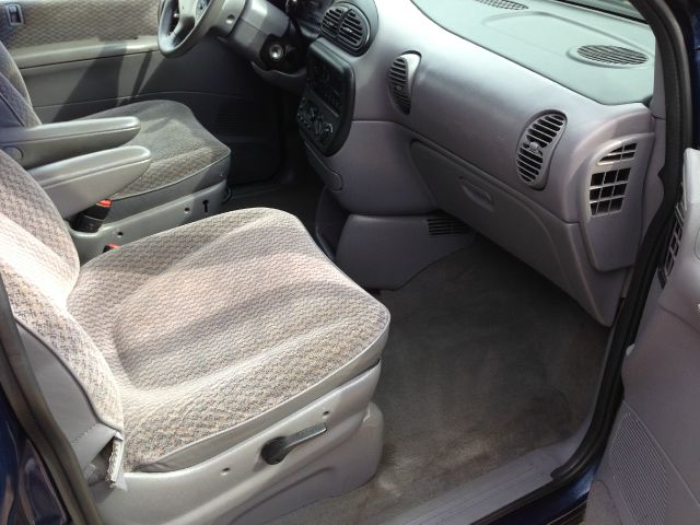 2000 Dodge Grand Caravan SE