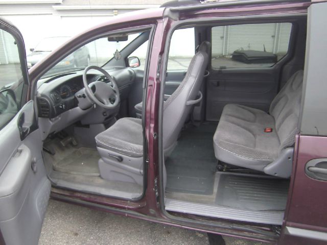 2000 Dodge Grand Caravan Base